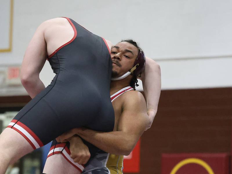 Morris boys cruise past Ottawa on the mat; Ottawa girls trip Morris