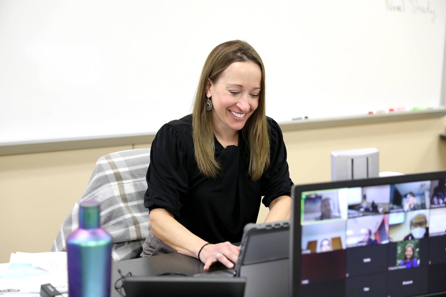 Heather Engelhart, an instructor in Waubonsee Community College’s Adult Education Division at the Aurora campus, works with students both in person and online.