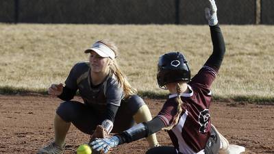 Softball: Prairie Ridge attacks early in win over Grayslake North