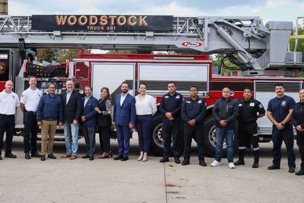 Woodstock, Carpentersville welcome firefighters, mayor from Mexico