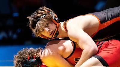 Despite moving up two weight classes, Dom Munaretto helps St. Charles East to big win over Batavia 