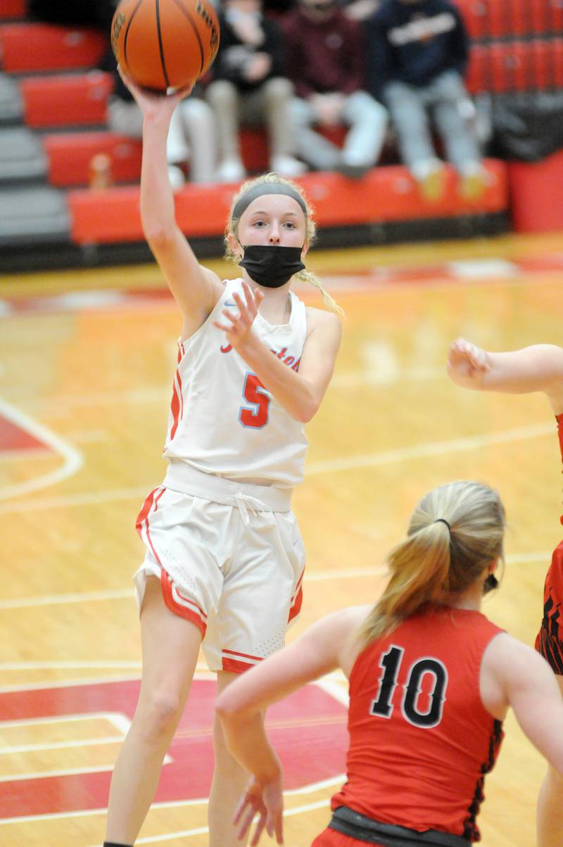 Ottawa's Grace Carroll shoots in the Ottawa Lady Pirate Holiday Tournament championship game against Metamora on Tuesday, Dec. 22, 2021.