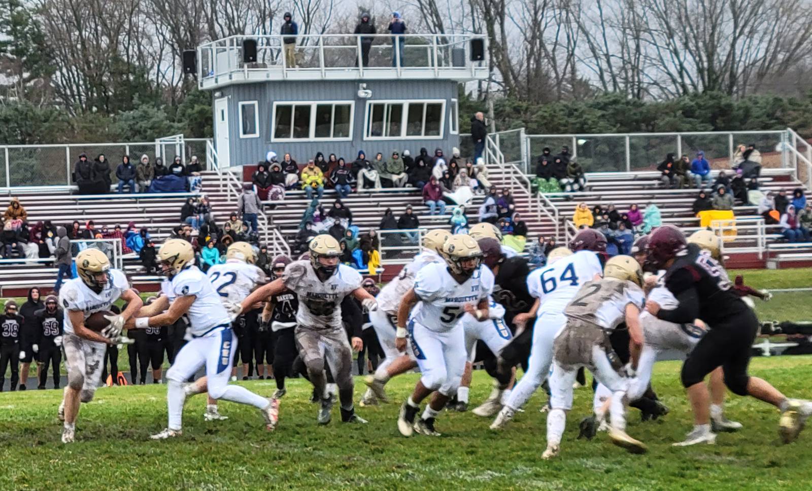 1A Runheavy Dakota rules the clock, tops Marquette Shaw Local