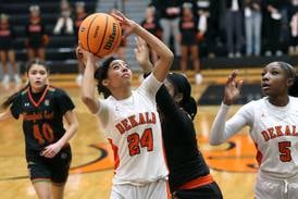 Naz Dean’s defensive surge in third quarter helps DeKalb put away Plainfield East