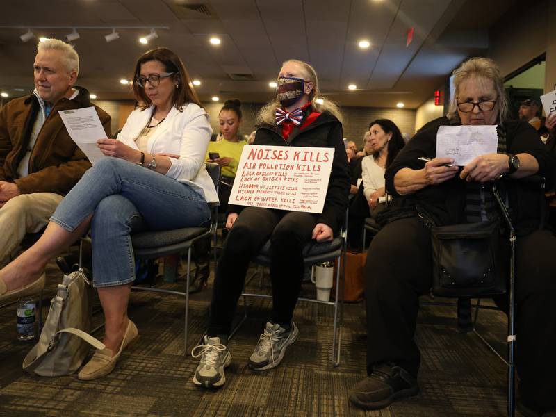 Is there a better way for Joliet to run meetings on big issues like the data center?