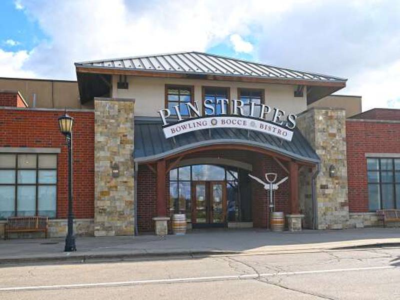 New dining/entertainment venue to open in former South Barrington Pinstripes location