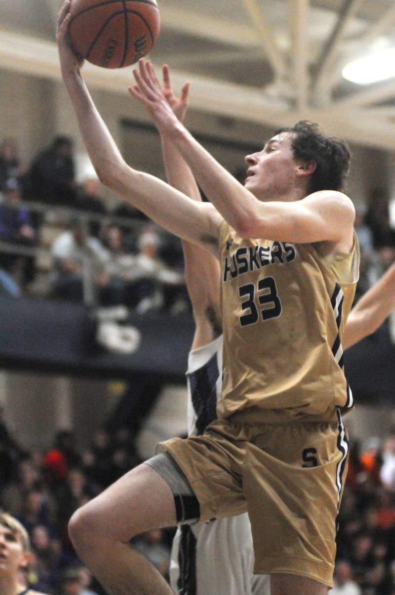 Serena's Hunter Staton goes up for a shot in the Marquette Holiday Tournament championship game on Friday, Dec. 28, 2023.
