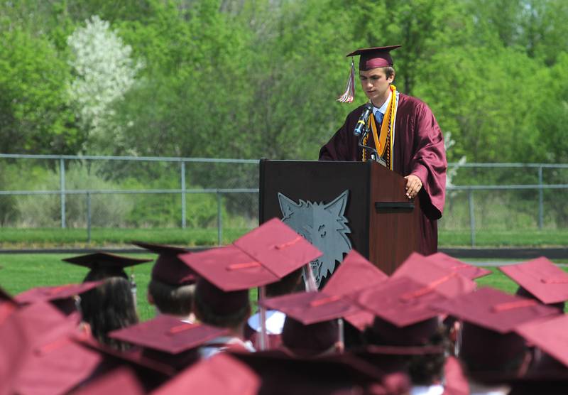 Donald Faccone gives the farewell speech Saturday, May 14, 2022, during the graduation ceremony at Prairie Ridge High School.