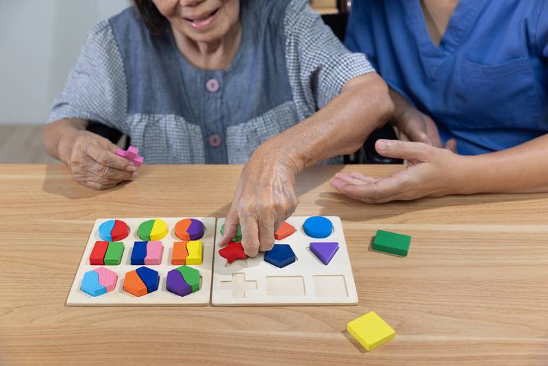 Alden Courts of Shorewood - How Do Therapy Programs Benefit Seniors with Memory Loss?