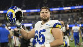 Chicago Bears sign former Los Angeles Rams center Coleman Shelton