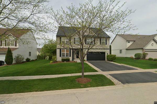 Single-family home sells in Joliet for $495,000
