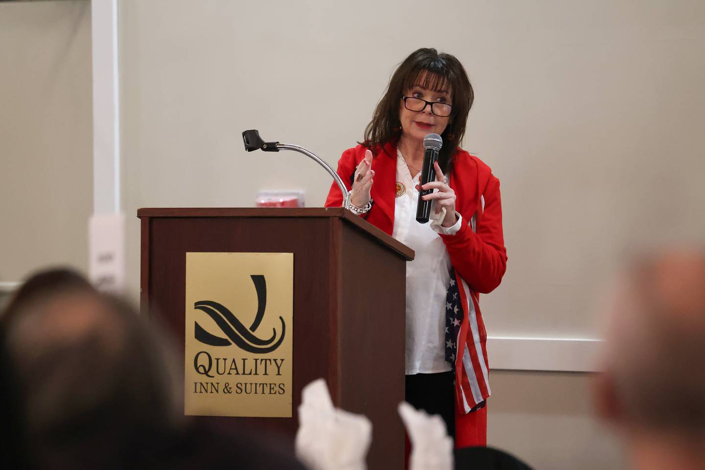 Lori Owen, president of the Kankakee County Republican Women, welcomes attendees during the Kankakee County Republican Women's Governor Breakfast at the Quality Inn in Bradley on Saturday, Jan. 24, 2026.