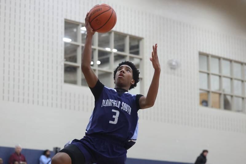 Plainfield South’s Dereon Smothers goes in for the layup against Joliet Catholic on Wednesday, Jan. 17th, 2024 in Joliet.