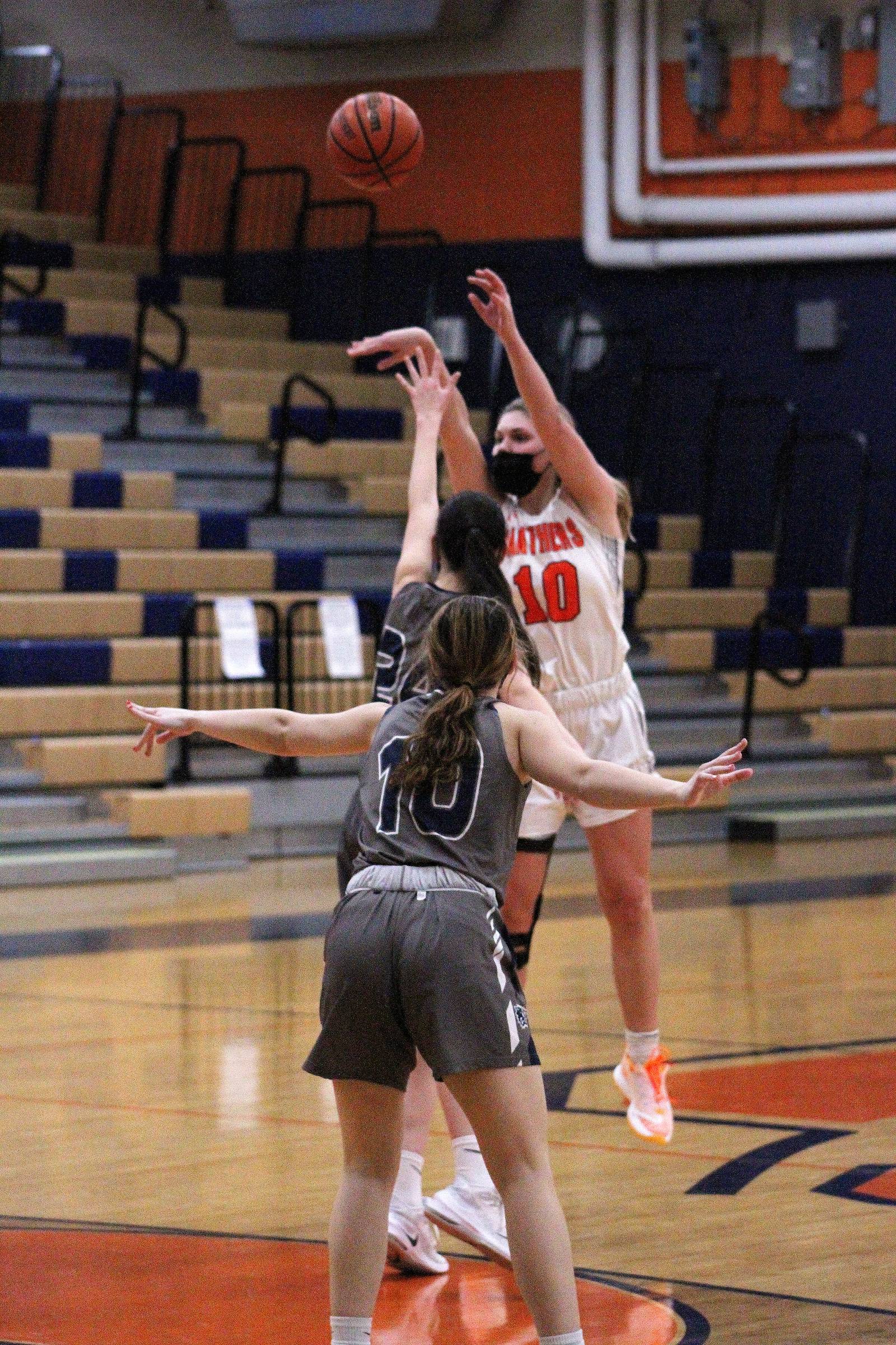 photos-oswego-east-vs-oswego-high-school-girls-basketball-shaw-local