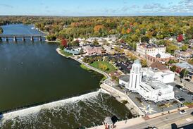Shoreline living, vacationing in northern Illinois