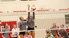 Photos: Rochelle vs. La Salle-Peru volleyball