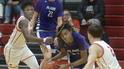 Boys basketball: Davione Stamps’ 3 overtime free throws lift Plano past Ottawa 48-45