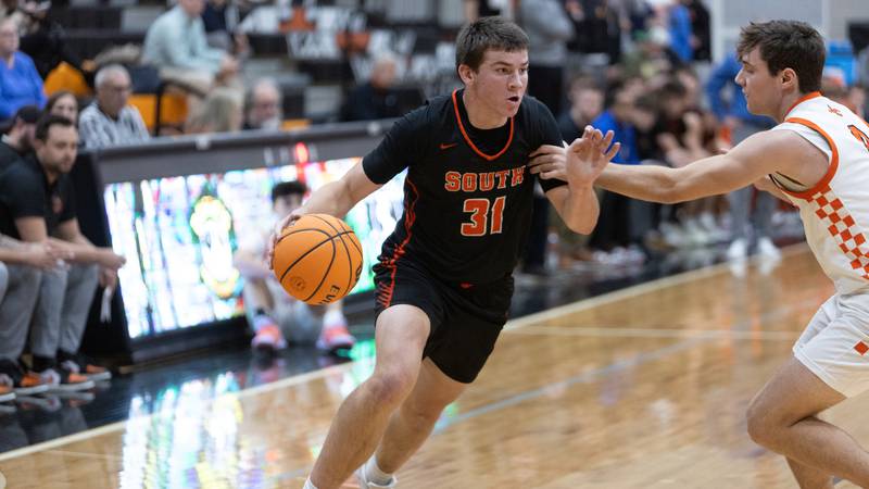 Wheaton Warrenville South rides dominating first half to win at St. Charles East in DuKane Conference opener