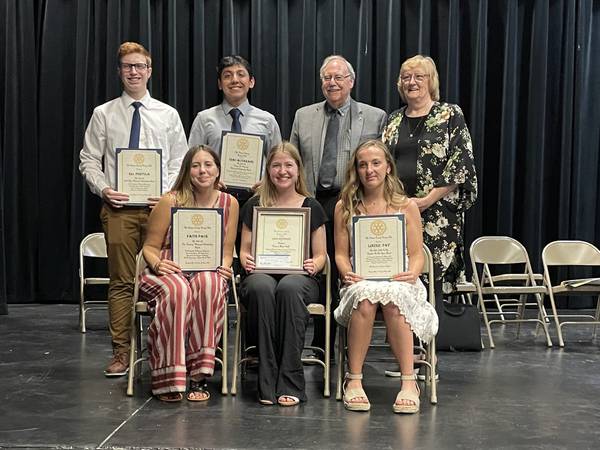 Putnam County Rotary presents Senior Awards