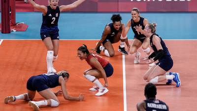 US women’s volleyball avenges loss to Serbia, reaches final