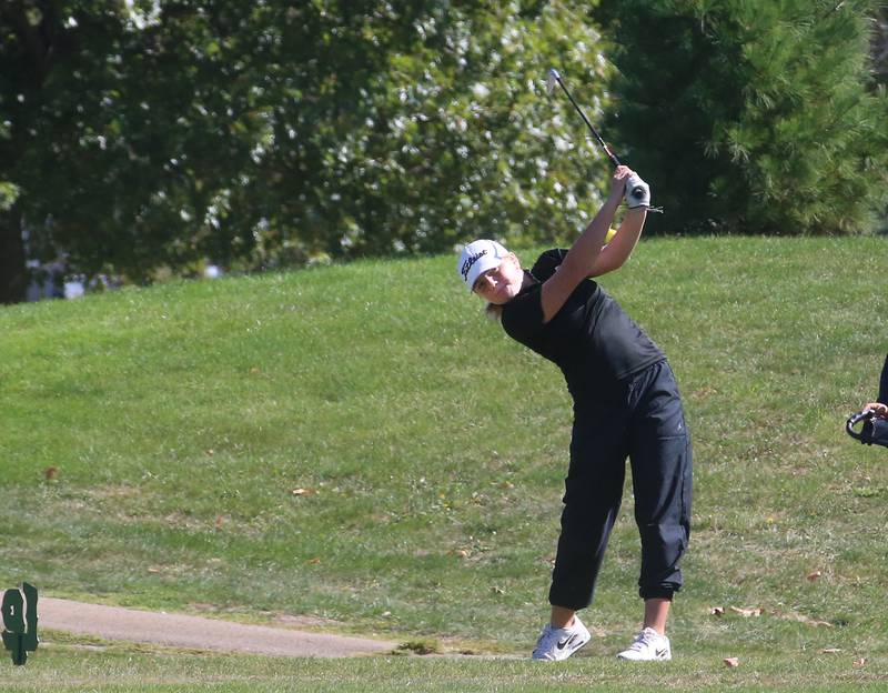 Lincoln-Way East's Bella Versetto tees off on the 14th hole during the Class 2A Regional girls golf meet on Tuesday, Oct. 1, 2024 at Senica's Oak Ridge  Golf Club in La Salle.