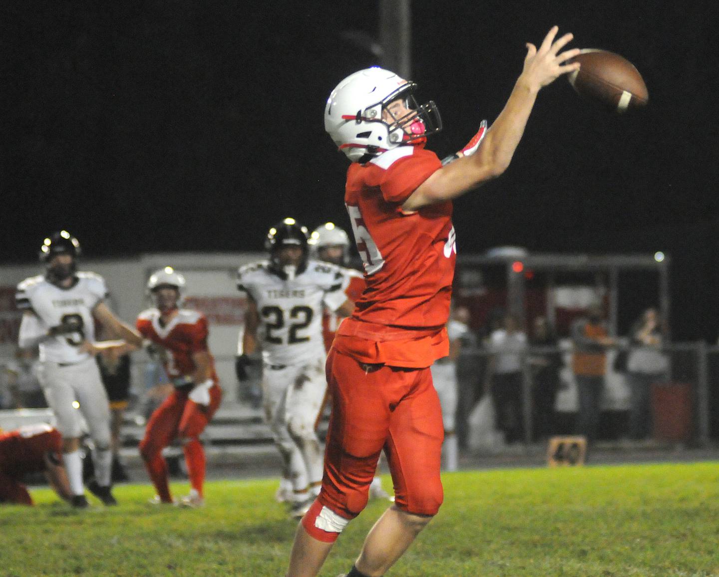 Streator's Zach Schultz reaches for a pass at Doug Dieken Stadium on Friday, Sept. 22, 2023.