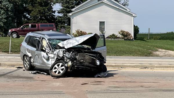 Crash in Joliet on Saturday damages vehicles, including semitrailer