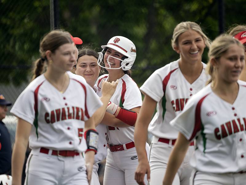 Taylor Vescogni, Anna Riva lead La Salle-Peru past Sterling in regional opener