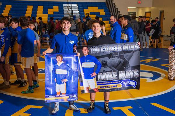 Johnsburg, Woodstock athletes eclipse 100 wins: Northwest Herald boys wrestling notebook