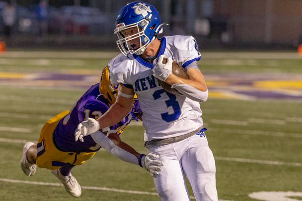 Photos: Newman vs. Mendota in Week 2 football