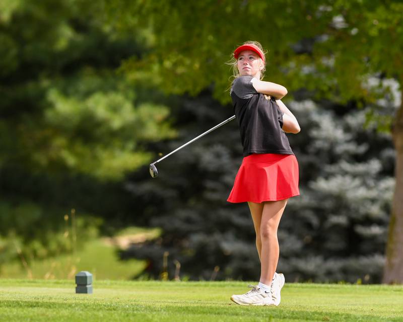 Molly Martinez of Yorkville watches her ball after teeing off during the Southwest Prairie conference meet on Wednesday Sept. 24, 2025, held at Blackberry Oaks Golf course in Bristal.
