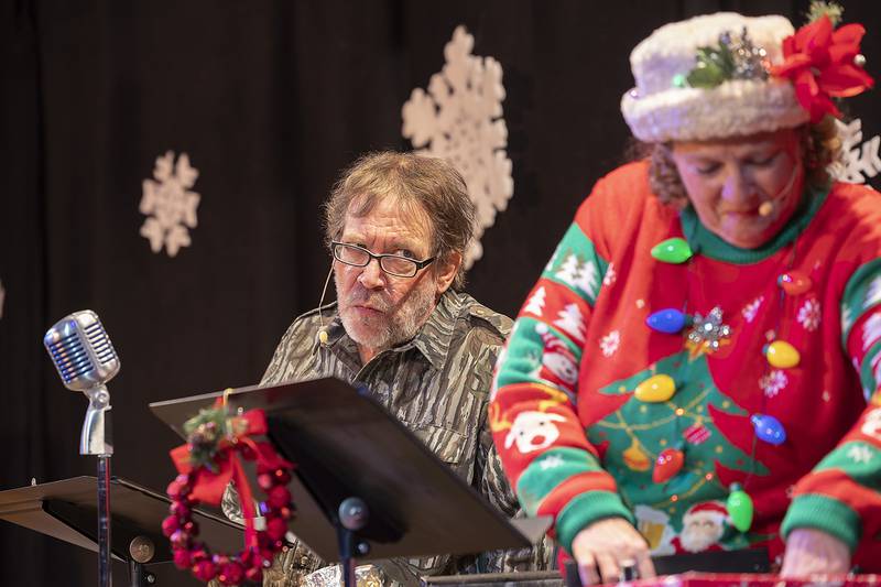 Larry Ubben acts out a scene for the Performing Arts Guild’s play “Christmas Eve in Chaos,” Wednesday, Jan. 8, 2025, in Mount Morris.