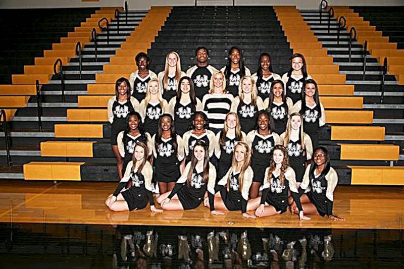 [Marker]Seniors:  Hakeem Allen, Kylah Aubry, Claudia Cali, Alysha Vazquez, Sammie Kowalczyk.  (these are the 5 seniors that have been 4 time State Qualifiers).  The other seniors include Amber Gore, Yaya Baht-Isreal, Shane Brown, Cara Dunskis

Juniors:  Yanni Stevens, Danielle Hofsteadter, Fatimah Ibidunni, Justyce Molette, Janie Wilson, Felicite Woods, Ty’Shalia Woods.

Sophomores:  Amina Lee, Carolina Soto, Tyeler Delrose, Jenna Thomas,

Freshmen:  Rachel MacDowell, Lydia Schrock, Brooklynn Johnson