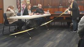 Streator keeps ban on raising chickens