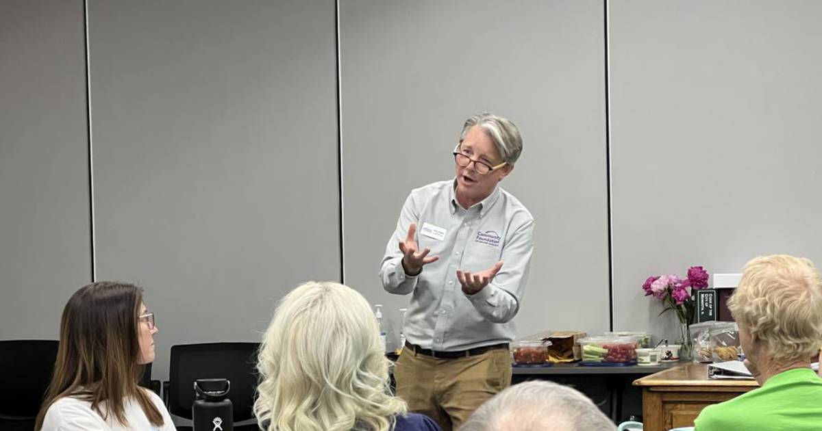 Reimagine Mendota collects stories from residents Shaw Local