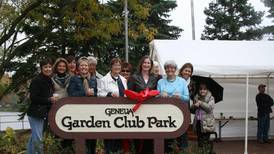 Geneva Garden Club to award 6 students college scholarships