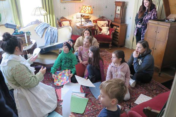 Lombard Historical Society presents children’s Victorian Cottage tour