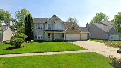 Single-family home sells in Oswego for $472,000