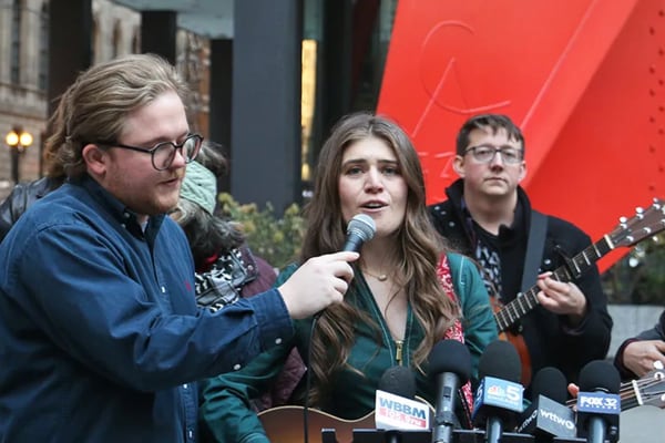 Charges dismissed for 2 of ‘Broadview 6’ ICE facility protesters