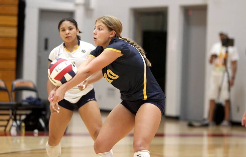 Neuqua Valley’s Lauren Mariscal returns the ball during a game at Batavia High School on Tuesday, Aug. 29, 2023.