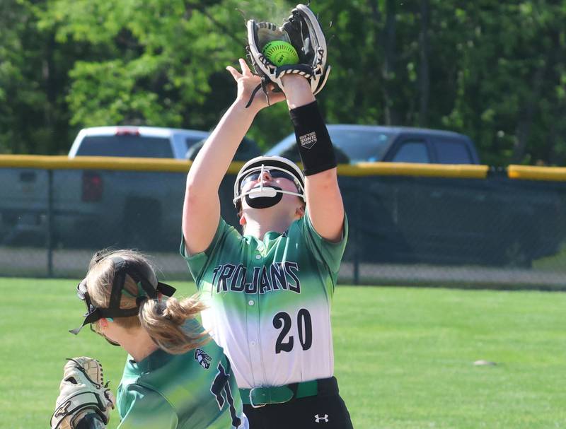 Dwight's Dorothy Wilson makes a catch as teammate Taylor Frobish backs away on Friday, May 15, 2026 at St. Bede Academy.
