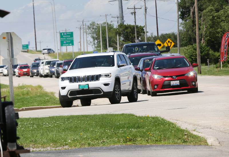 “The traffic (last) weekend was pretty intense.” And that’s good news/bad news for Utica. Retailers welcome more visitors but the holiday and weekend congestion at Route 178 and U.S. 6 is becoming painful. Relief is on the way: Illinois Department of Transportation plans to install red lights at the four corners.