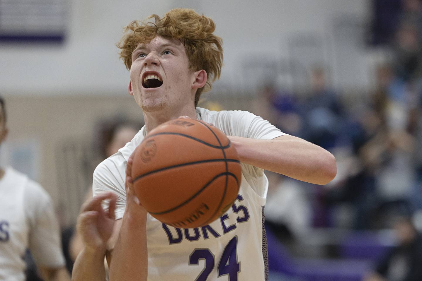 Boys basketball Dixon builds lead, answers secondhalf surge to top