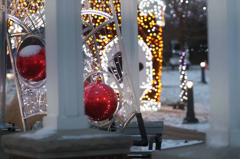 Photos New Lenox Christmas in the Commons Shaw Local