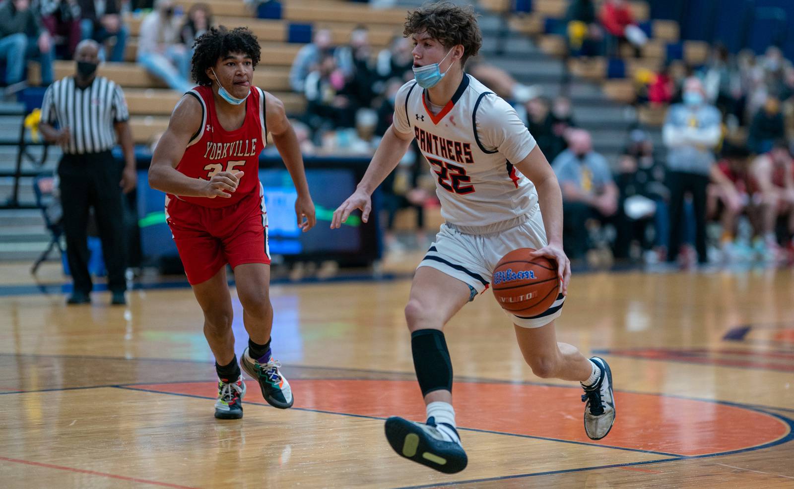 Boys Basketball Deakon Tonielli, Oswego rally past Yorkville with big