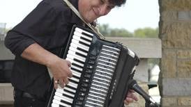 Photos: 2025 Venetian Night in Dixon