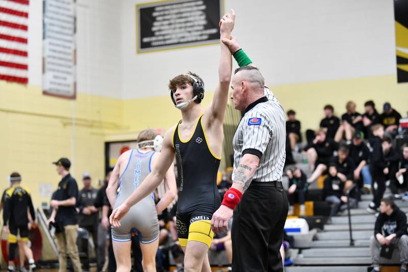 Reed-Custer's Jeremy Eggleston wins his 138-pound match agains Central-Iroquois West's Jack Ownbey on Saturday, Feb. 8, 2025, in the IHSA Class 1A Herscher regional.