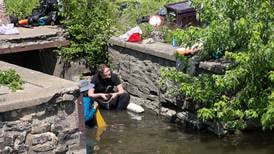 Search for Kankakee River mussels begins