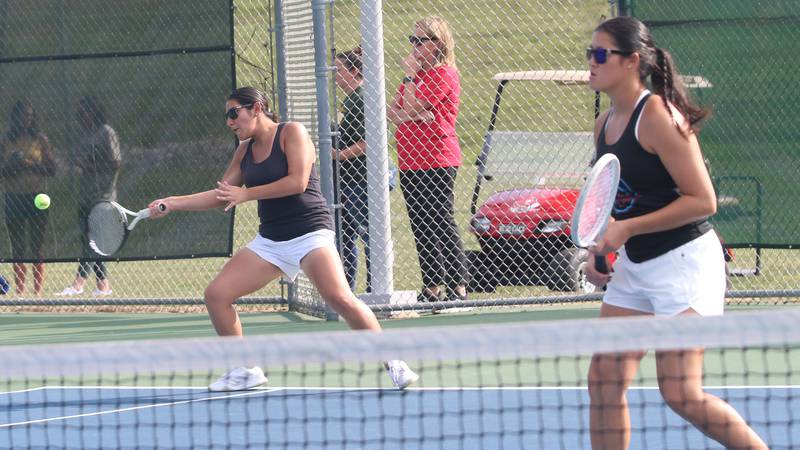 Ottawa girls doubles teams heading to state : The Times Saturday Roundup