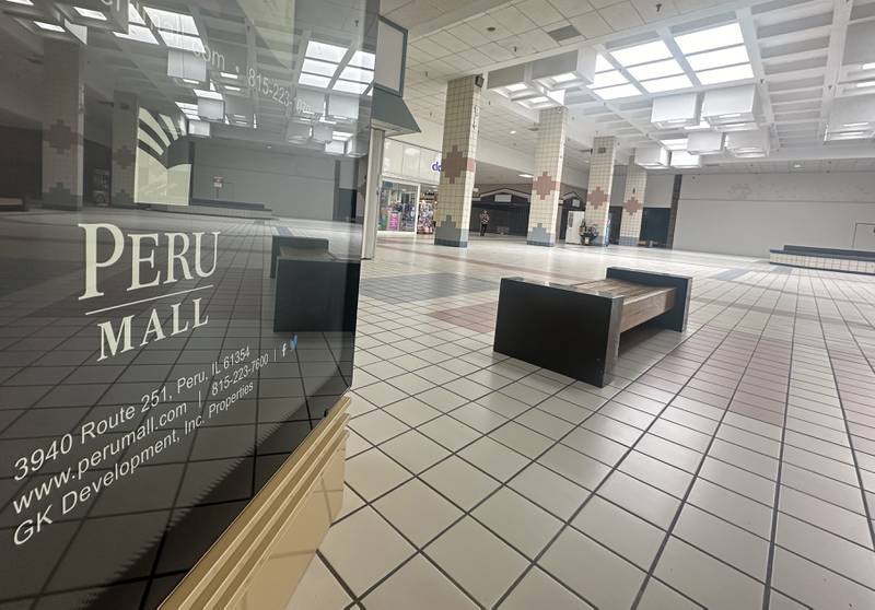 A view of the center court inside the Peru Mall on Tuesday, March 9, 2024 in Peru.